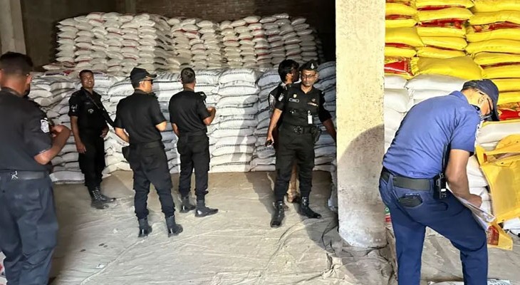 সীতাকুণ্ডে ৫ লাখ ৭৮ হাজার কেজি সরকারি চাল জব্দ, গ্রেপ্তার ১