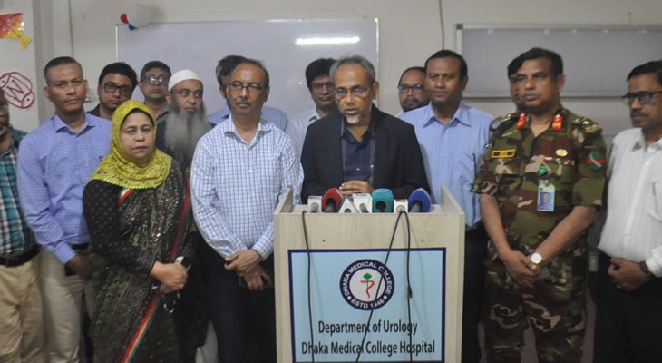 ঢামেক হাসপাতালে সফল কিডনি প্রতিস্থাপন: পরিদর্শনে  ডা. রফিকুল ইসলাম