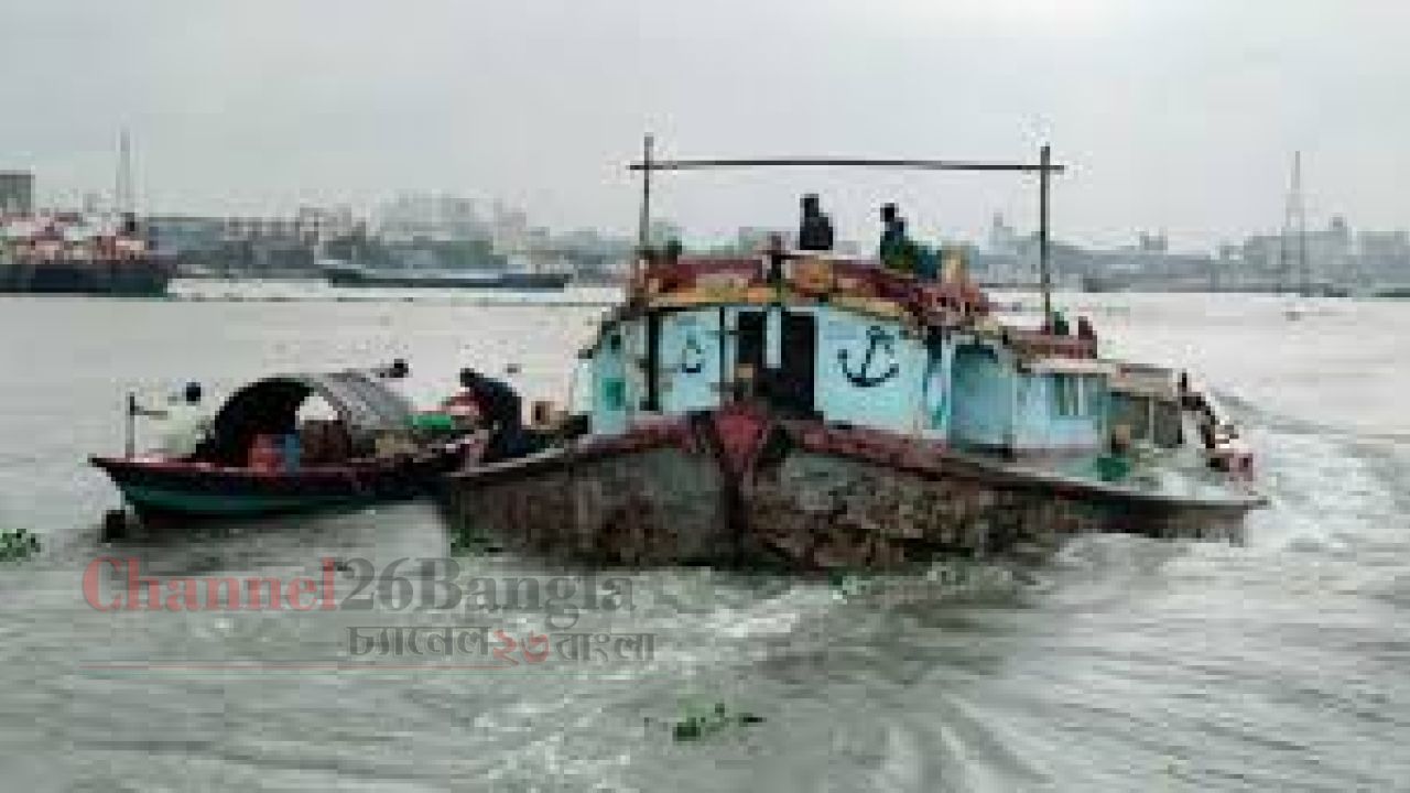 শীতলক্ষ্যায় বেপরোয়া বাল্কহেড: সুকানীসহ গ্রেপ্তার ২