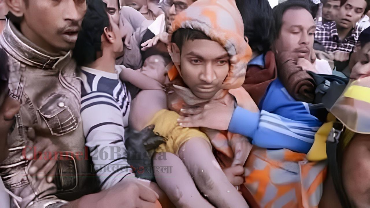 ৩২ ঘণ্টার শ্বাসরুদ্ধকর অভিযান শেষে রাজশাহী থেকে জীবিত উদ্ধার ২ বছরের শিশু সাজিদ