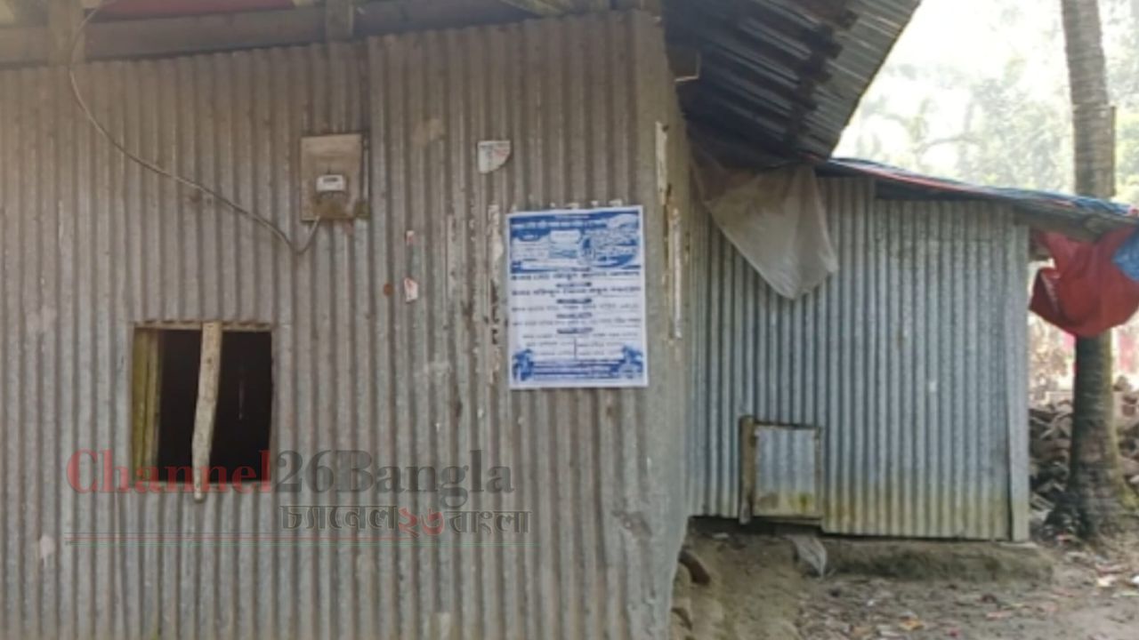 মসজিদের সম্পত্তিতে জোরপূর্বক মাদ্রাসা নির্মাণের অভিযোগ লালমোহনে উত্তেজনা