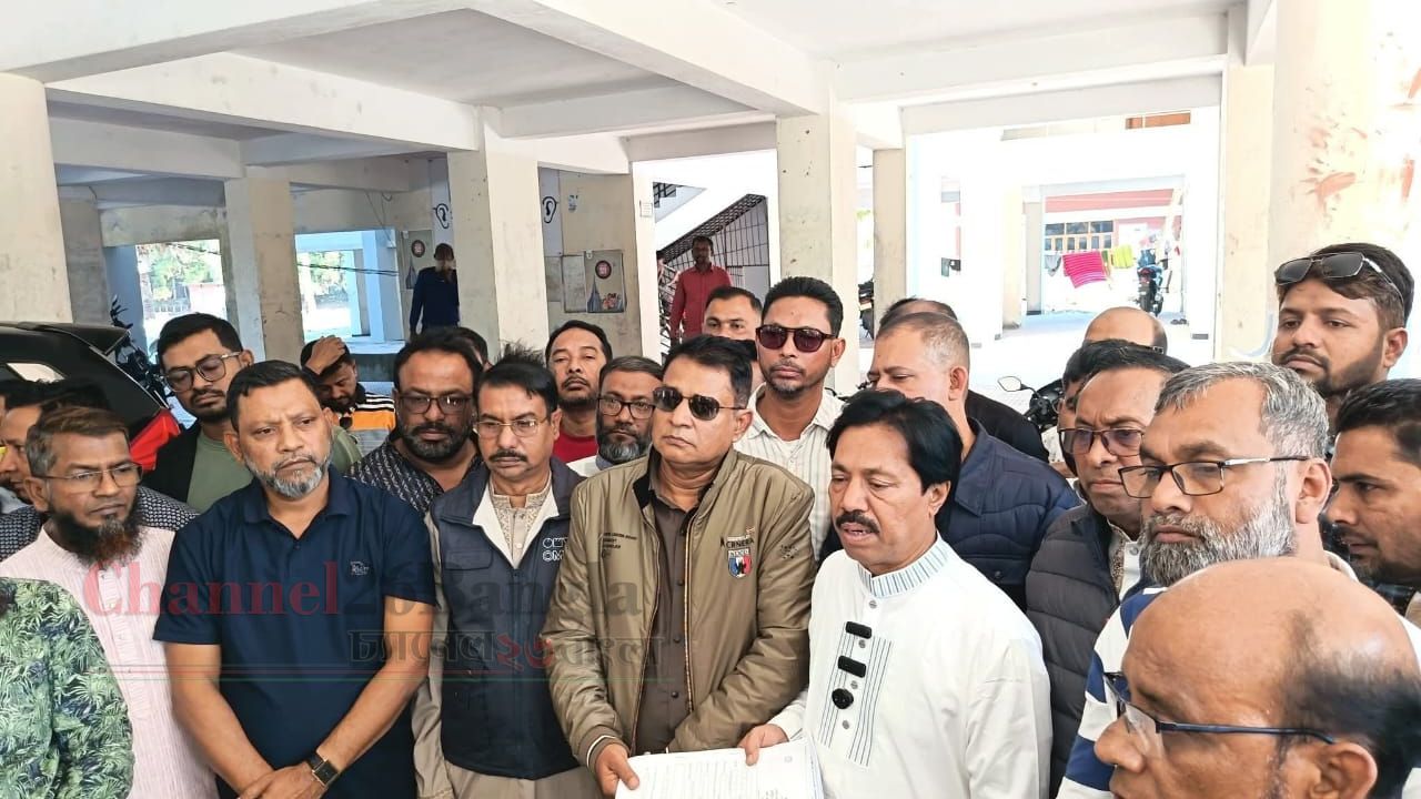 ভোলা-৩ আসনে মেজর হাফিজের মনোনয়নপত্র সংগ্রহ