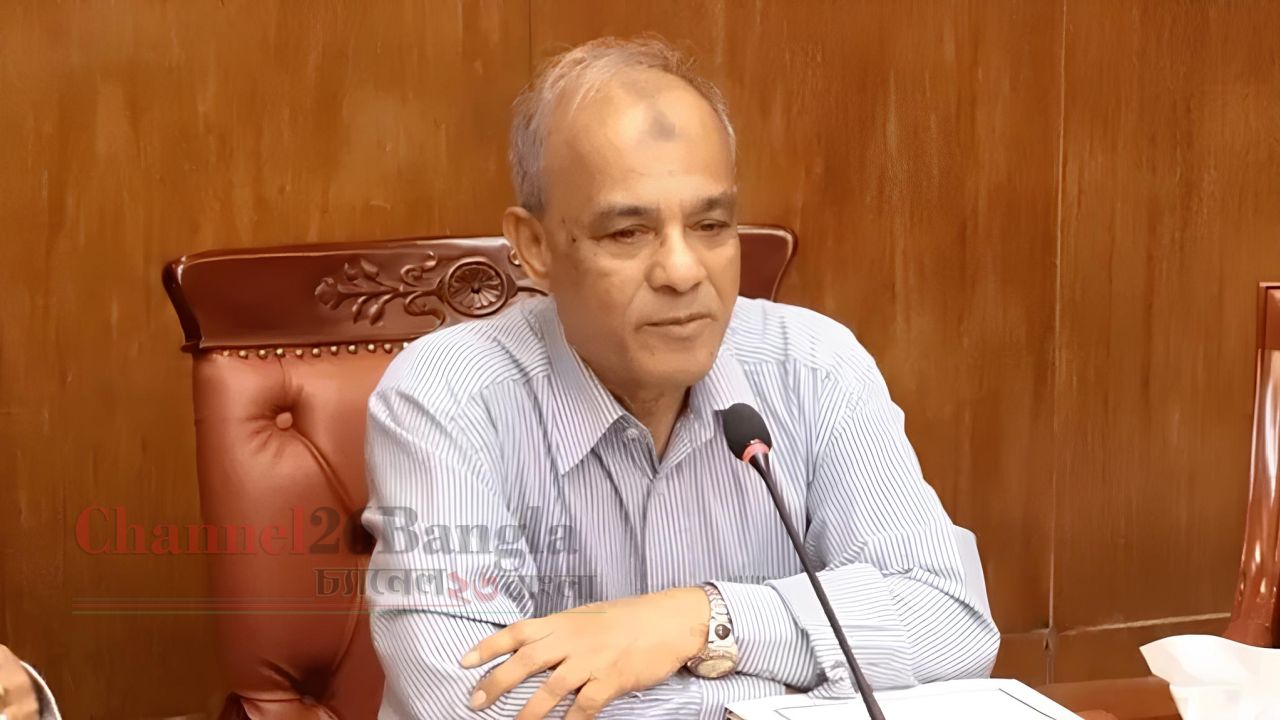 স্বরাষ্ট্র উপদেষ্টার পদত্যাগে ২৪ ঘণ্টার আলটিমেটাম দিয়ে শাহবাগে বিক্ষোভ