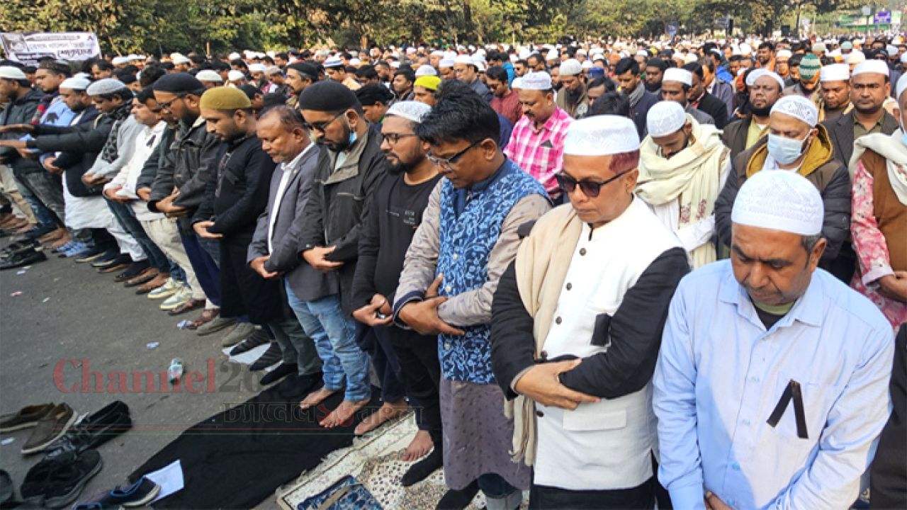 খালেদা জিয়ার জানাজায় মহানগর বিএনপি ও যুবদলের অংশগ্রহণ