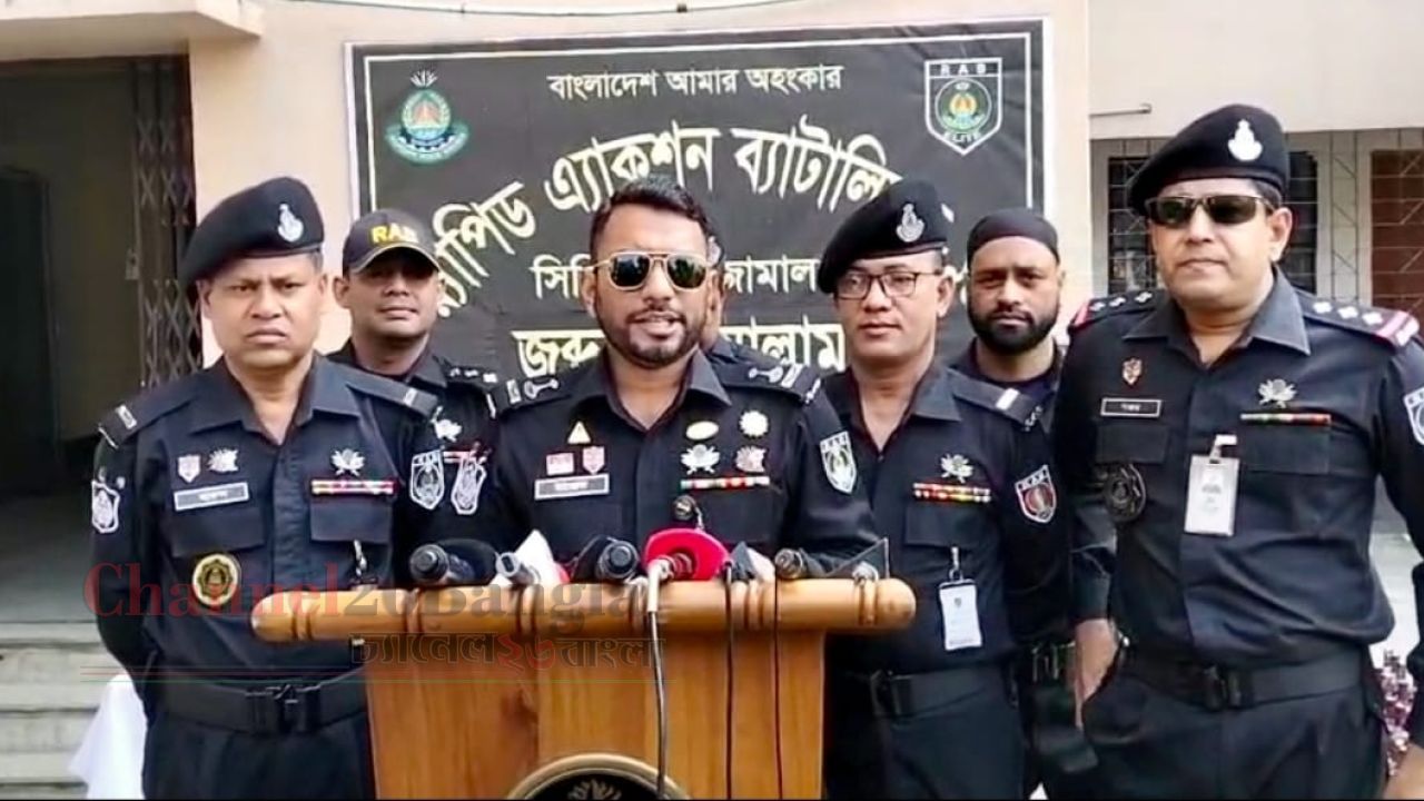 শেরপুরে ট্রাকবোঝাই ১৩০১ বোতল ভারতীয় মদসহ আটক ৩