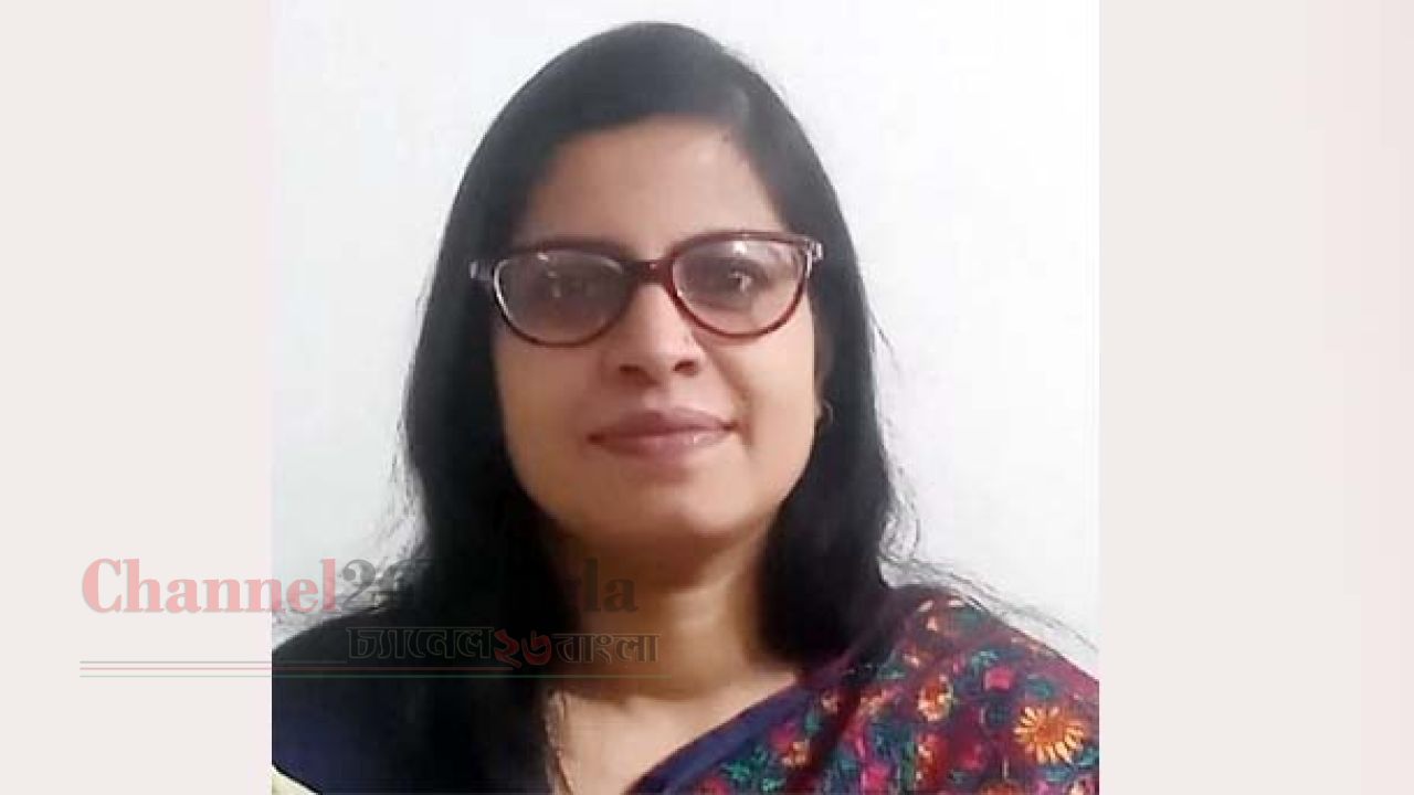 পাবনায় তথ্য গোপন করে নিজ জেলায় চাকরির অভিযোগ: নির্বাচন কর্মকর্তার বদলি দাবি