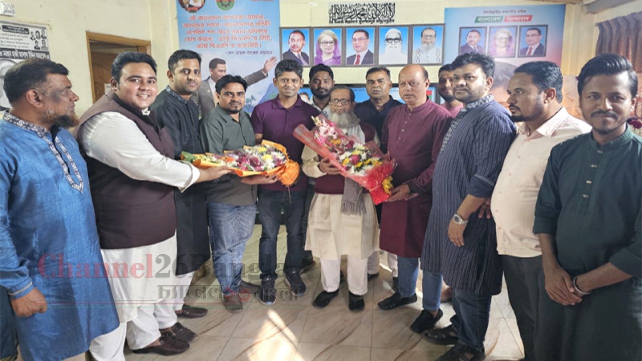 নবনির্বাচিত এমপি কালামকে জেলা স্বেচ্ছাসেবক দলের শুভেচ্ছা