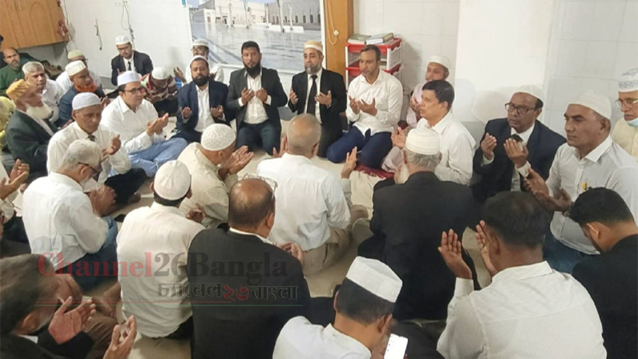 এডভোকেট সাখাওয়াতের সুস্থতা কামনায় আইনজীবী সমিতির দোয়া