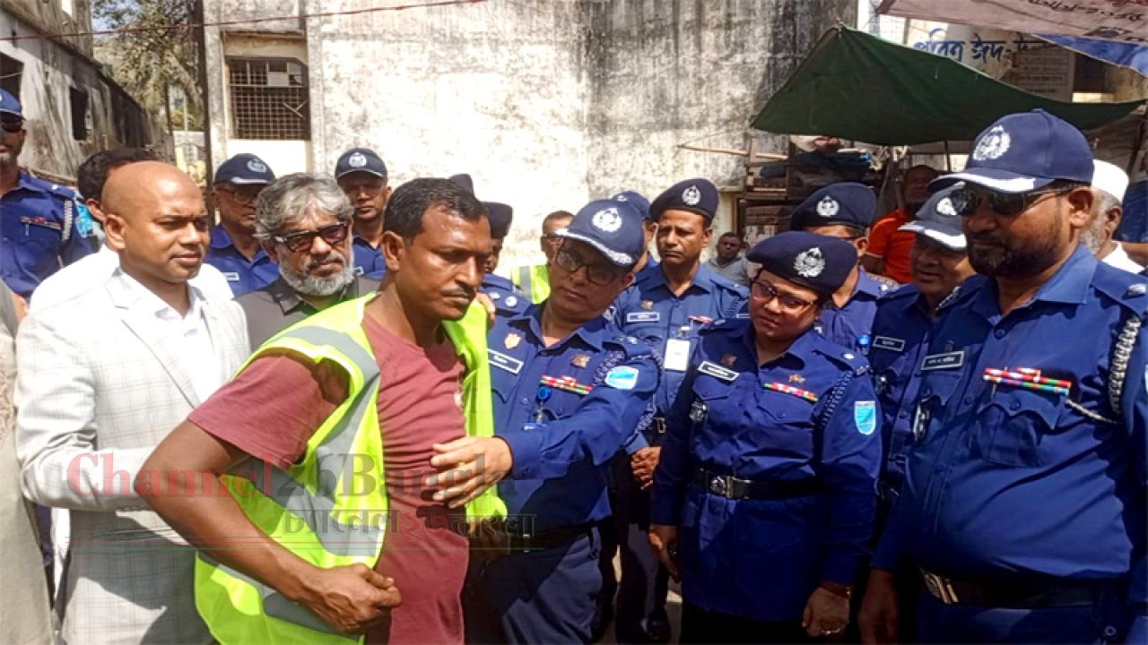 শহরের যানজট নিরসনে ১৫০ জন স্বেচ্ছাসেবী কাজ করবে : পুলিশ সুপার