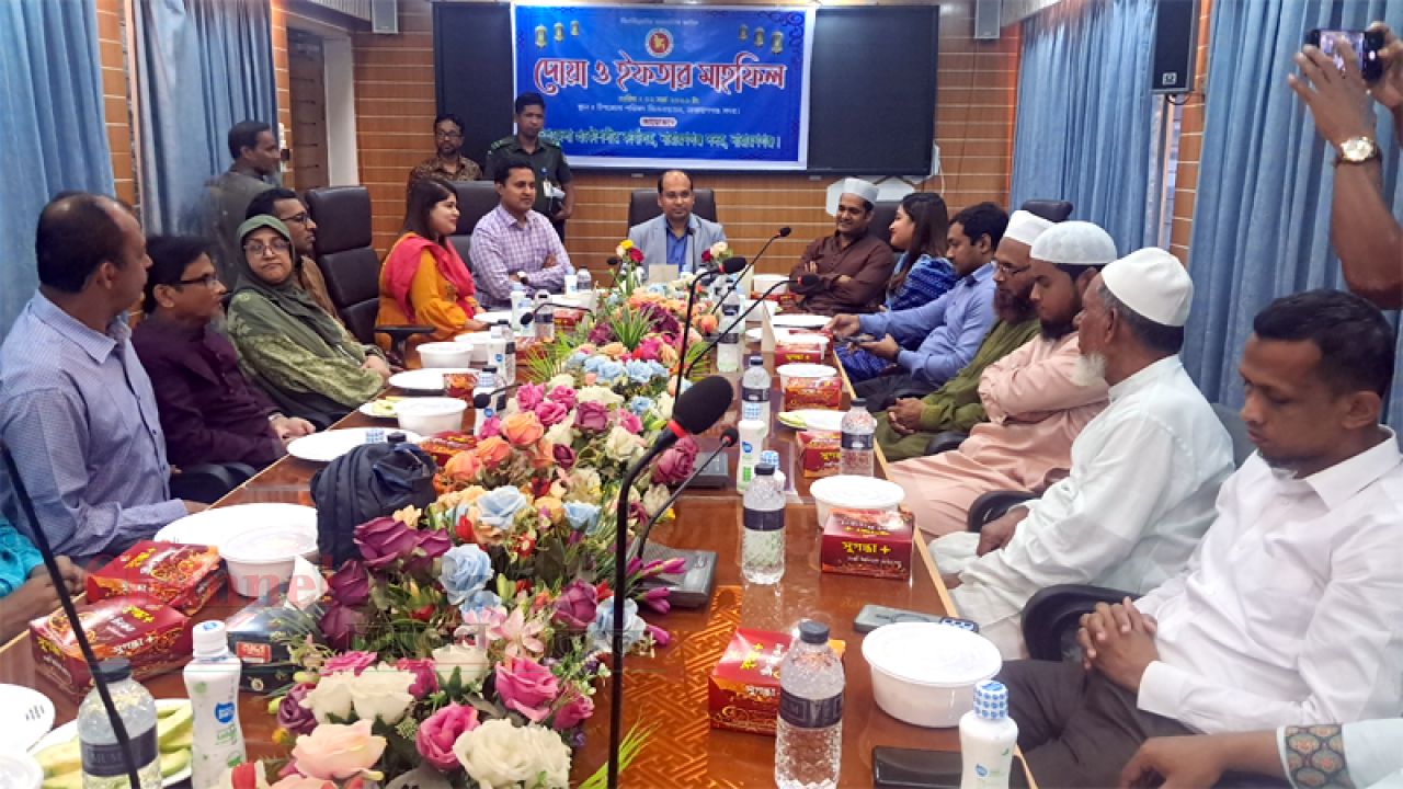 নারায়ণগঞ্জ সদর উপজেলা প্রকৌশলীর আয়োজনে ইফতার মাহফিল