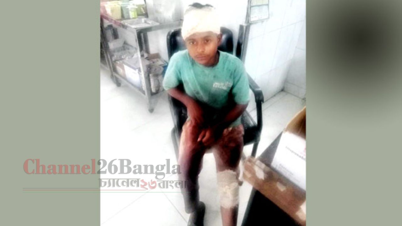 সোনারগাঁওয়ে গরু ব্যবসায়ীর ১০ লাখ টাকা ছিনতাই: কুপিয়ে জখম ৩