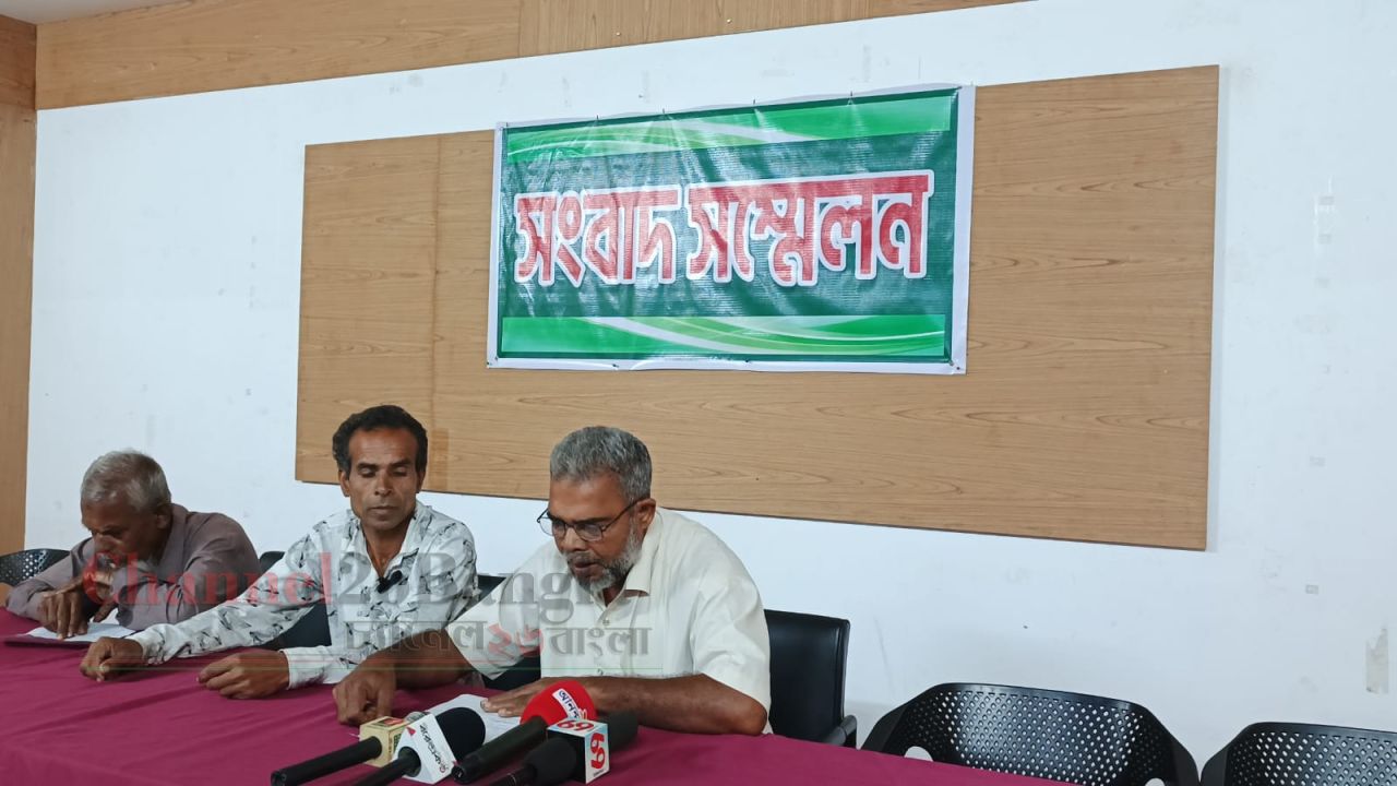 নওগাঁর মান্দায় পুলিশের বিরুদ্ধে পক্ষপাতমূলক আচরণের অভিযোগ 