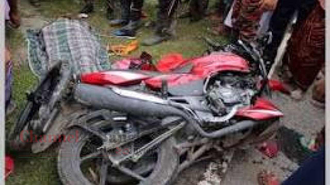 মিঠাপুকুরে বাসচাপায় মোটরসাইকেল আরোহী নিহত: আহত ১