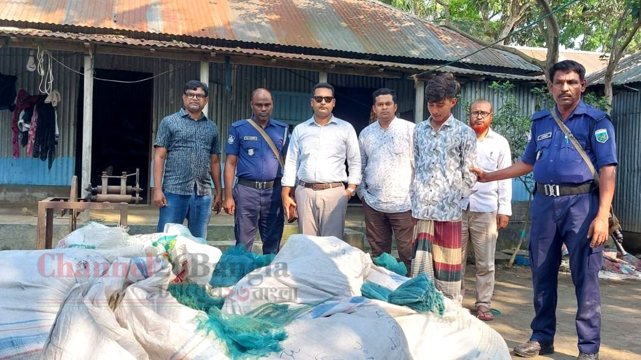 পাবনার সাঁথিয়ায় এক লাখ টাকার নিষিদ্ধ জাল ধ্বংস 