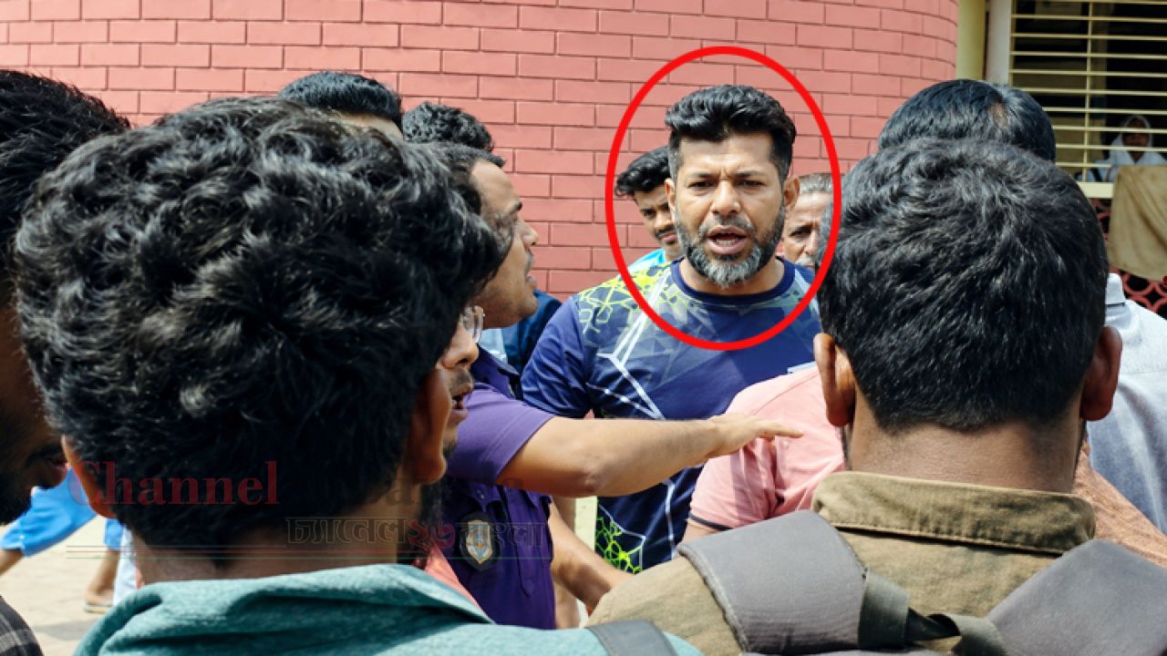 খানপুর হাসপাতালে দালালদের দৌরাত্ম্য: সংবাদ সংগ্রহকালে সাংবাদিকদের ওপর হামলা