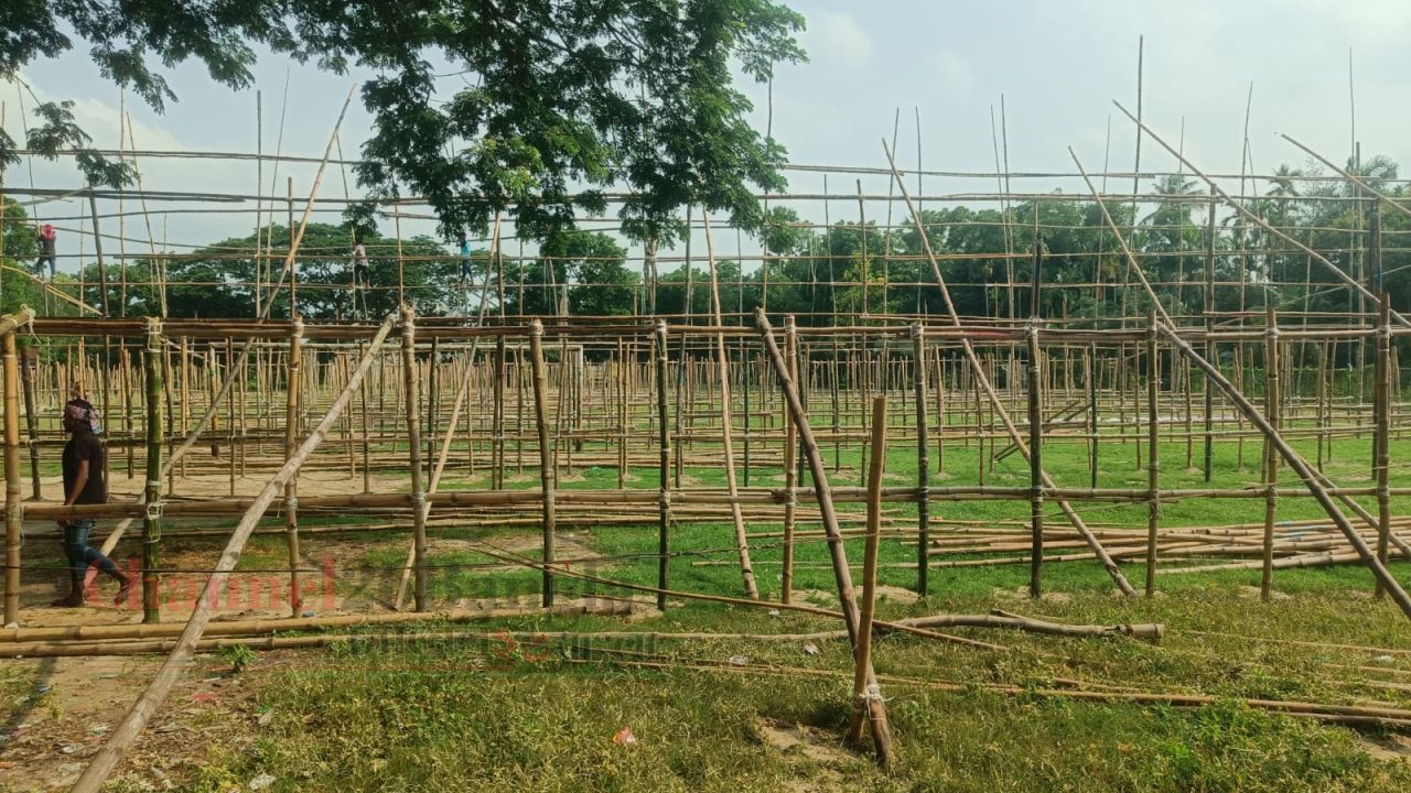 ঈদুল আজহা: সিরাজদিখানে অস্থায়ী পশুর হাটের জোর প্রস্তুতি
