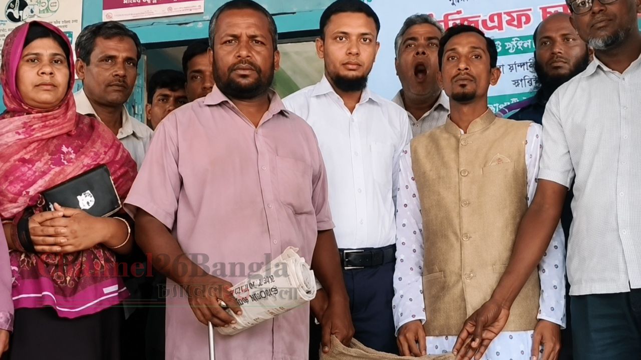 ডিমলায় দুস্থদের মাঝে প্রধানমন্ত্রীর ঈদ উপহারের চাল বিতরণ