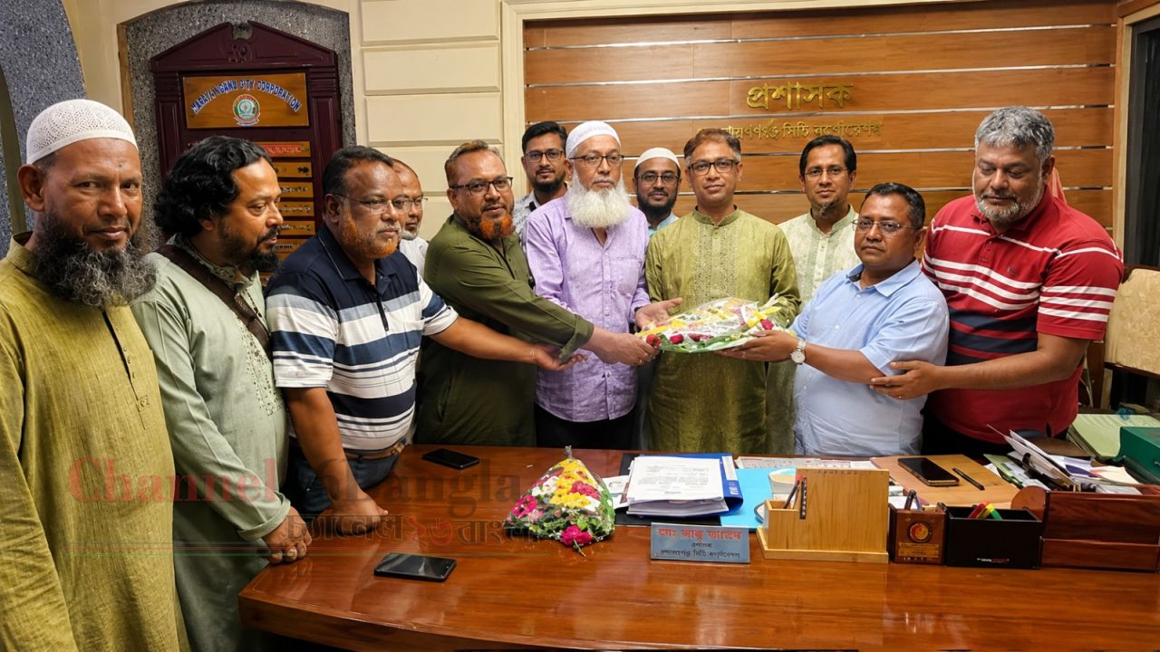 জেলা পরিষদ প্রশাসক মামুন মাহমুদকে পল্লী চিকিৎসক সমিতির শুভেচ্ছা