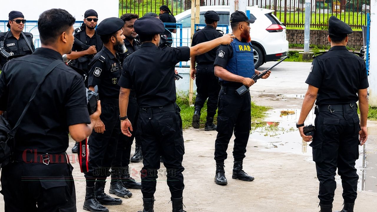 ঈদুল আজহা: রংপুরে র&zwnj;্যাব-১৩ এর ব্যাপক নিরাপত্তা জোরদার