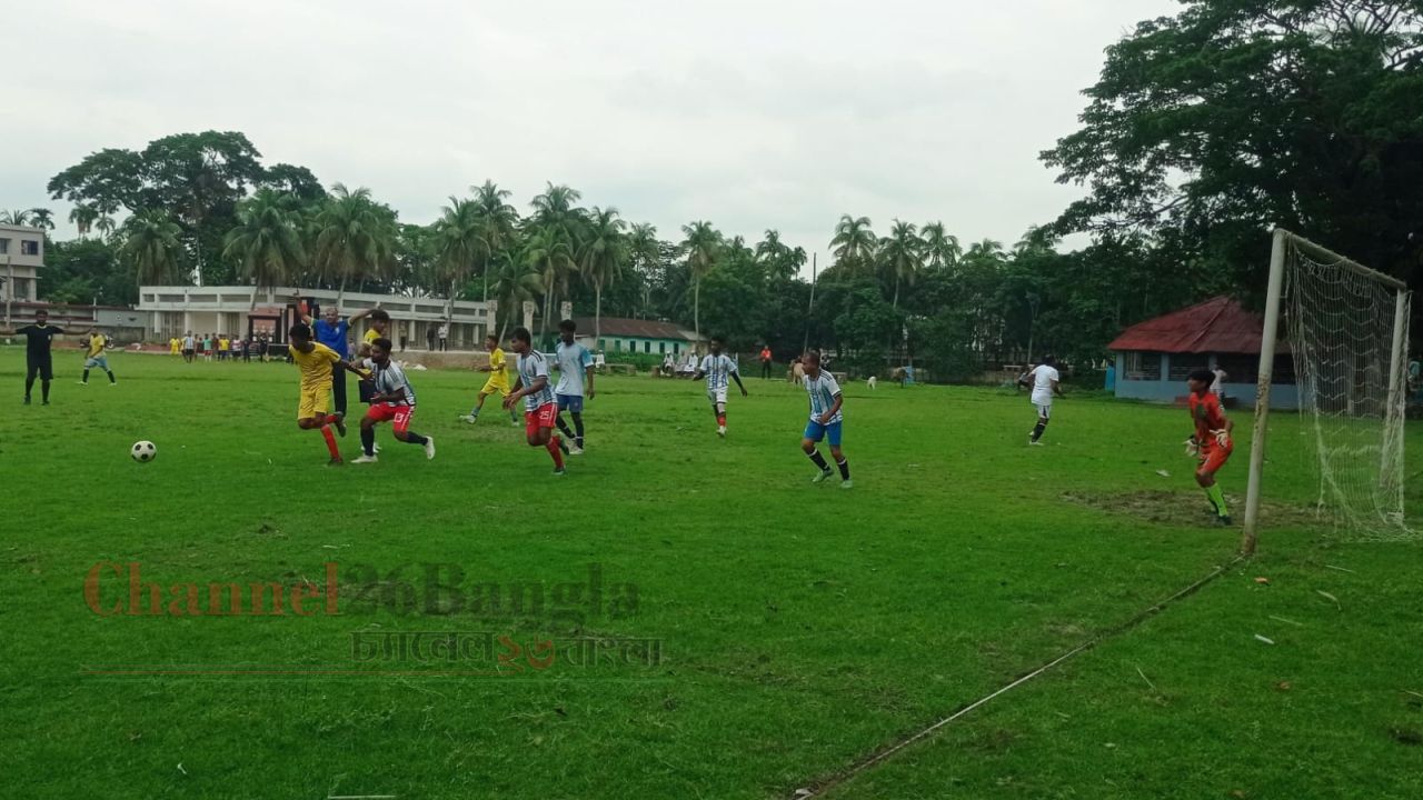 বটিয়াঘাটায় ব্রাজিল-আর্জেন্টিনার অভিনব প্রীতি ফুটবল ম্যাচ