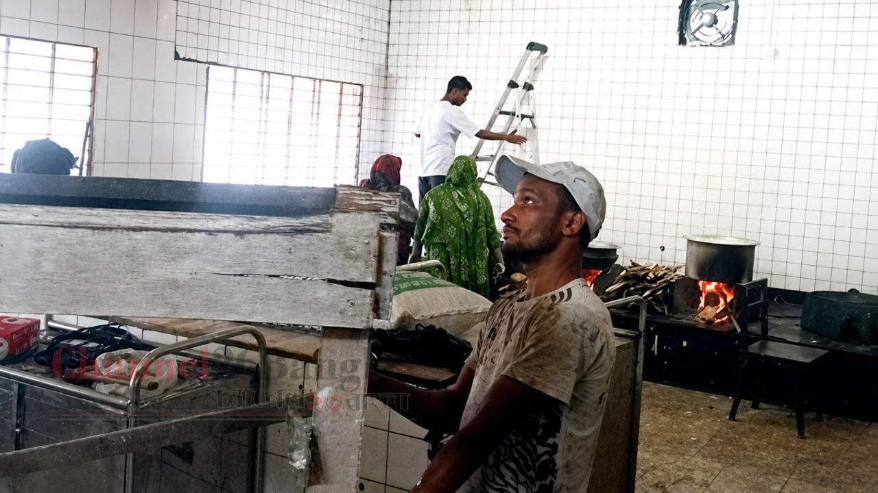 স্বাস্থ্যমন্ত্রীর আল্টিমেটাম: ভিক্টোরিয়া হাসপাতালের চেহারা বদলের তোড়জোড়