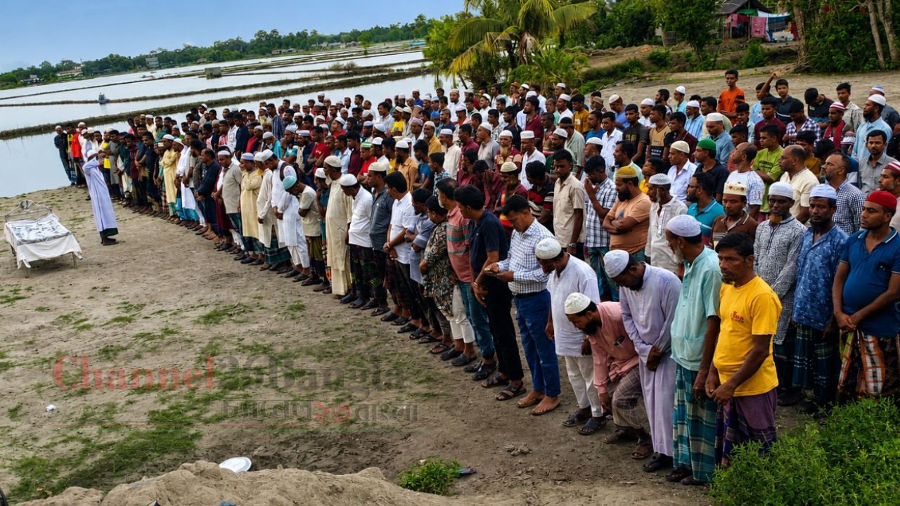 বটিয়াঘাটায় সাংবাদিকপুত্রের জানাজা শেষে দাফন সম্পন্ন