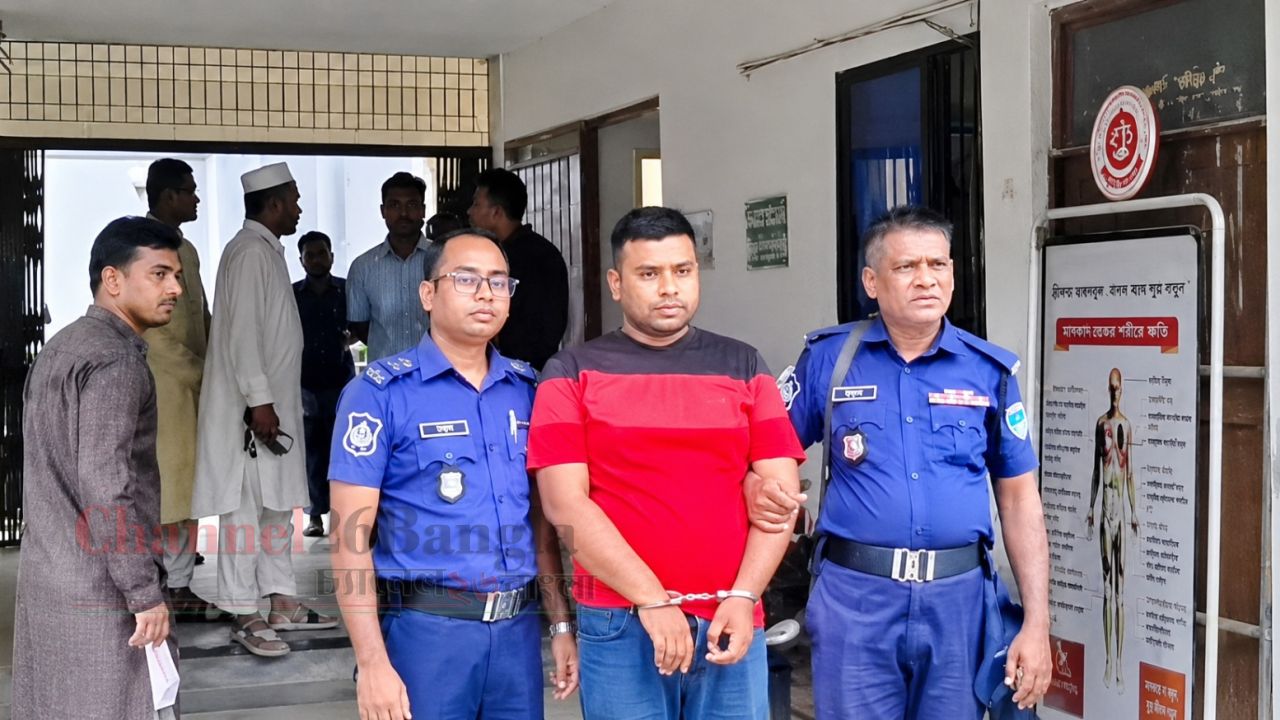 মাগুরায় অনলাইন জুয়া চক্রের মূল হোতা গ্রেপ্তার: নগদ অর্থ ও ৫ মোবাইল জব্দ