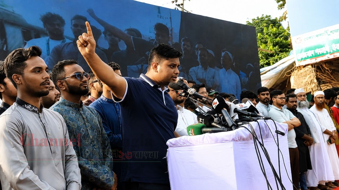 ফার্মের মুরগিরা রাস্তায় নেমেছিল বলেই আপনি আজ শিক্ষামন্ত্রী
