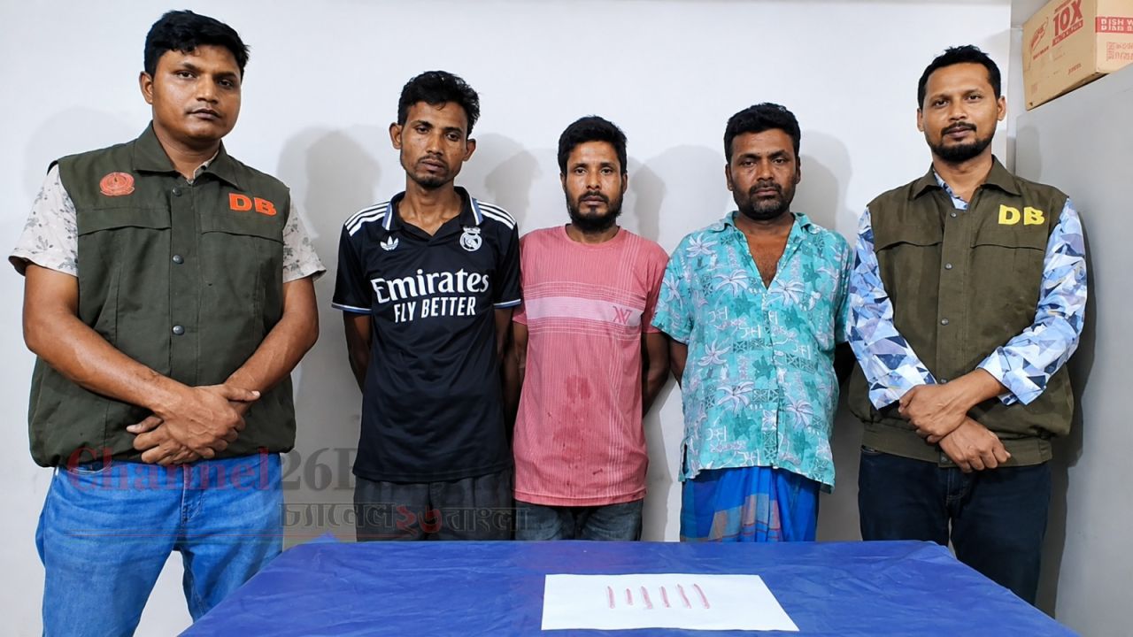 ঠাকুরগাঁওয়ে ৭২ পিস ইয়াবাসহ গ্রেপ্তার ৩